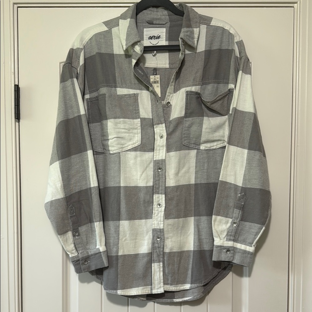 Aerie Grey & White Button Down NWTGS